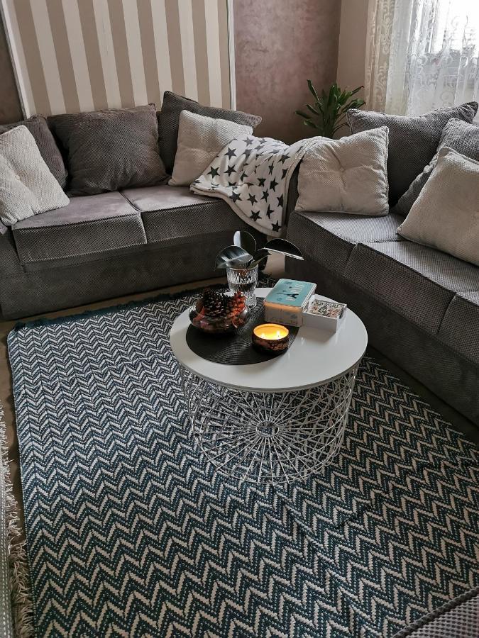 Lux Apartman Lena Belgrade Exterior photo